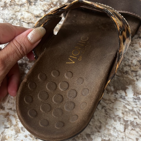 FREE Vionic Camila Slide (read description) - Picture 3 of 10